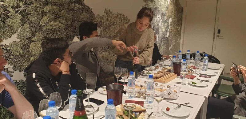 Bordeaux: Wine Tasting with Dinner in a Private Apartment - Good To Know