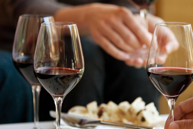 Bordeaux: Wine Tour and Tasting - Exploring a Traditional 18th-Century Winery