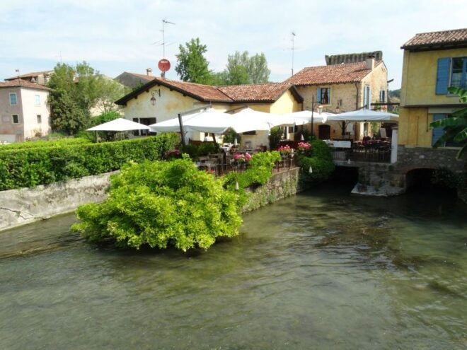 Borghetto Sul Mincio: Town Highlights Walking Tour - Booking Information and Meeting Point
