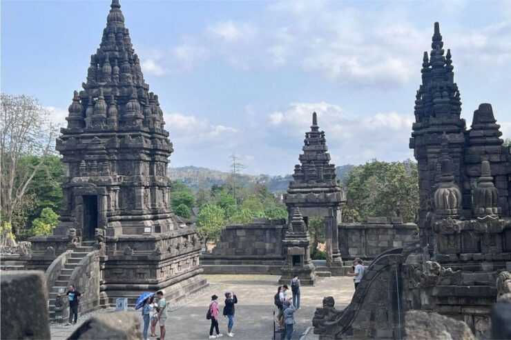 Borobudur All Access & Prambanan Guided Tour With Entry Fees - Live Tour Guide