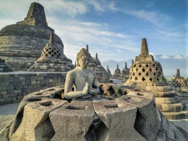 Borobudur Climb to the Top and Prambanan Guided Tour - Customer Reviews and Feedback