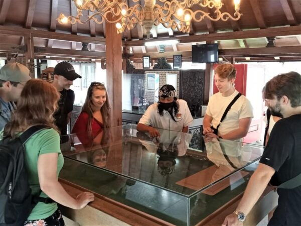 Borobudur Climb to the Top and Prambanan Guided Tour - Questions You May Have