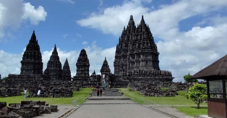 Borobudur Climb To The Top, Prambanan & Ramayana Ballet - Key Points
