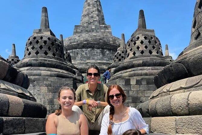 Borobudur Climb Up and Selogriyo Temple Rice Terraces Trekking - An In-Depth Look at the Tour
