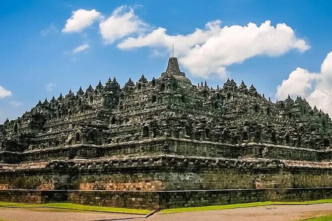 Borobudur Climb Up and Selogriyo Temple Rice Terraces Trekking - Why This Tour Is Perfect for You