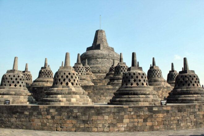 Borobudur (Or With Sunrise) Guided Tour From Yogyakarta - Exploring the Temple Complex