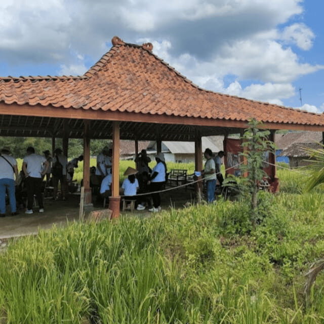 Borobudur: Pottery Making Workshop with Expert Craftmen - The Scenic Setting and Accessibility  