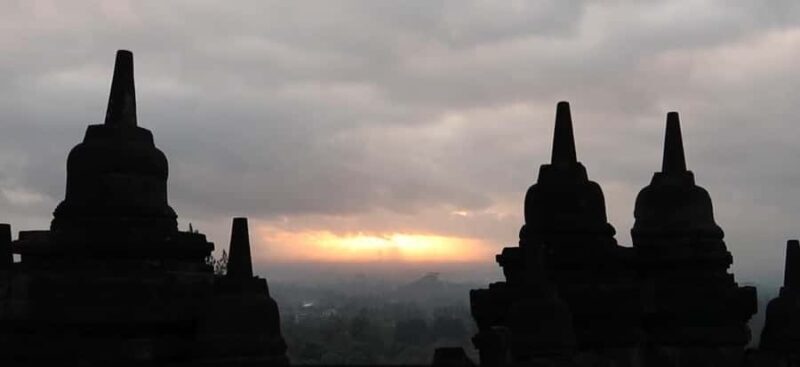 Borobudur-Prambanan-Getek: Sunset Triple Tour Experience - Good To Know