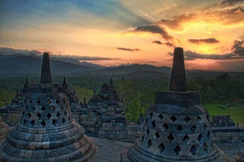 Borobudur & Prambanan Heritage Day Trip with Local Breakfast - A Detailed Look at the Experience