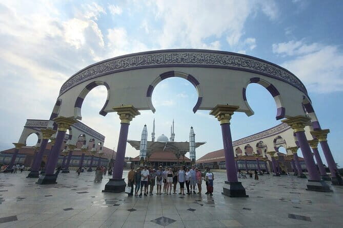 Borobudur Private Excursion From Semarang (Upper level access) - FAQ