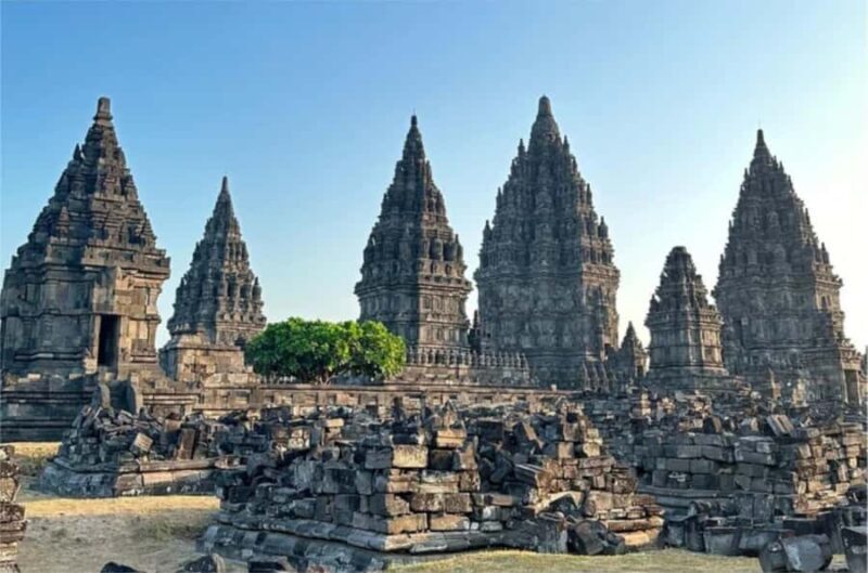 Borobudur Sunrise, Merapi Jeep & Prambanan Tour All Included - Exploring Prambanan Temple