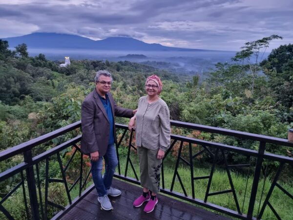Borobudur Sunrise, Merapi Jeep Tour, and Prambanan - Customer Reviews