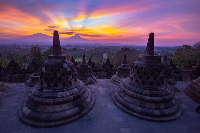 Borobudur Sunrise On Temple Structure Guided Tour With Breakfast - Transportation and Group Size