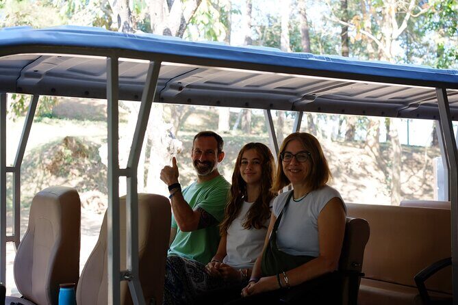 Borobudur Sunrise On Temple Structure Guided Tour With Breakfast - The Benefits of Going with a Guided Tour