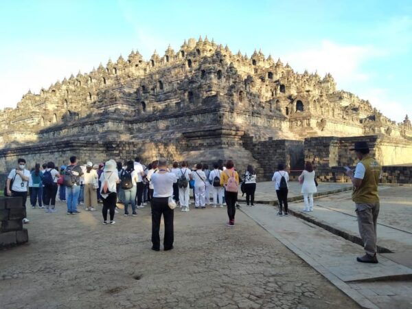 Borobudur Temple Private Tour From Semarang Port - Local Insights