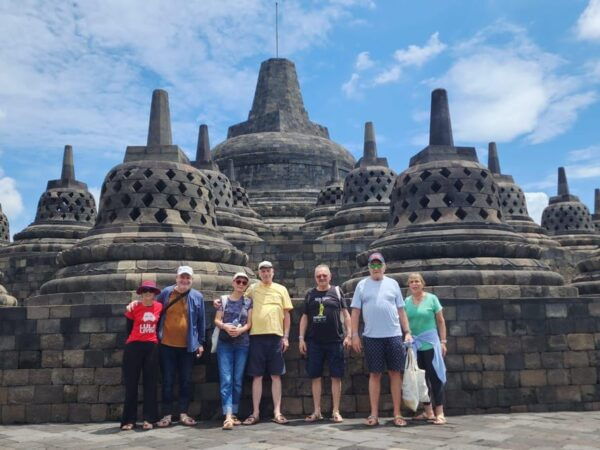 Borobudur Tour From Semarang Port - Local Food and Dining