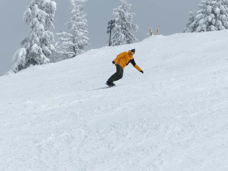 Borovets: 2-Hour Snowboard Taster Session with Instructor - The Experience from an Authentic Perspective