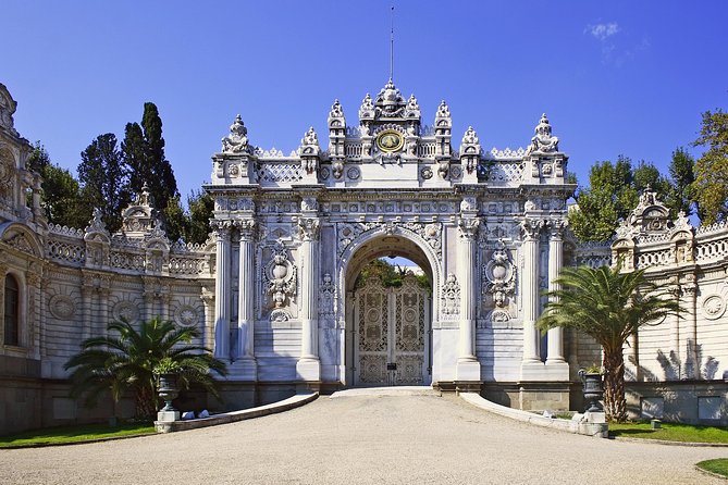 Bosphorus Cruise and Dolmabahce Palace Tour With Lunch From Istanbul - Tour Overview