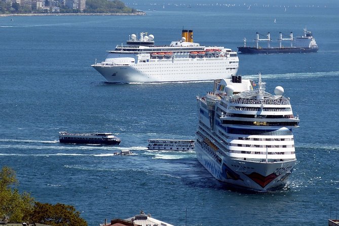 Bosphorus Cruise, Dolmabahçe Palace and 2 Continents - What To Expect