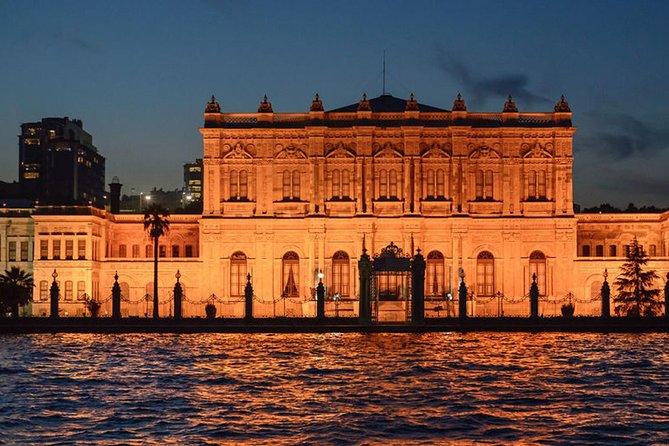 Bosphorus Dinner Cruise & Entertaintment & Private Table & Wi-Fi - Welcome Cocktail and Panoramic Views