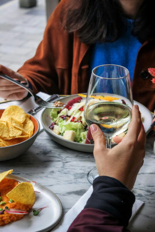 Bosphorus Dinner Cruise With Live Dance Shows (No Alcohol) - Experience Highlights