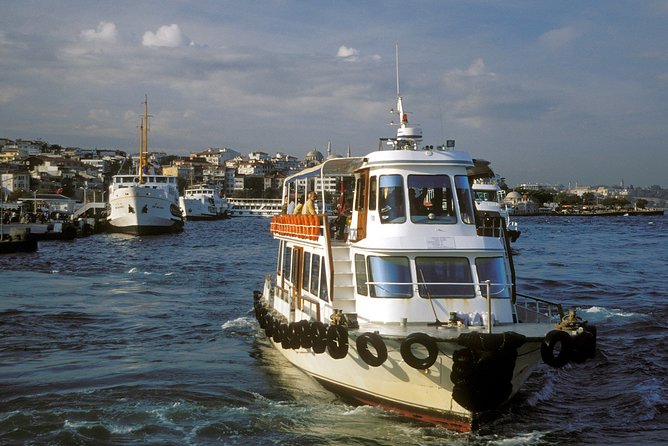 Bosphorus, Golden Horn and Eminönü District Tour - Shopping and Souvenirs