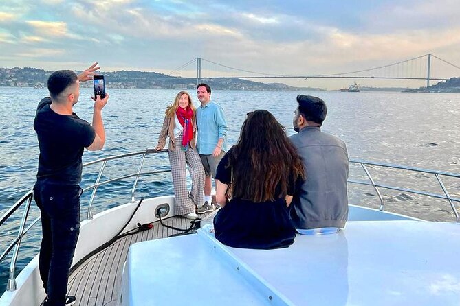 Bosphorus Guided Yacht Cruise With Stop on Asian Side - Customer Reviews