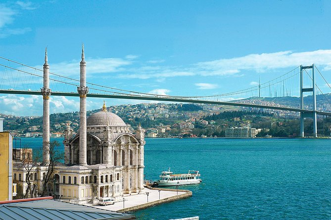 Bosphorus Sightseeing Boat Tour - Tour Highlights
