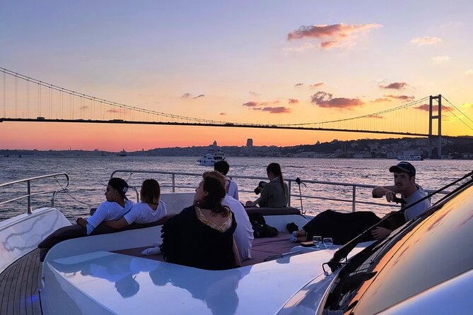Bosphorus Sunset Cruise on Deluxe Yacht in Istanbul - Bosphorus Sunset Cruise Experience