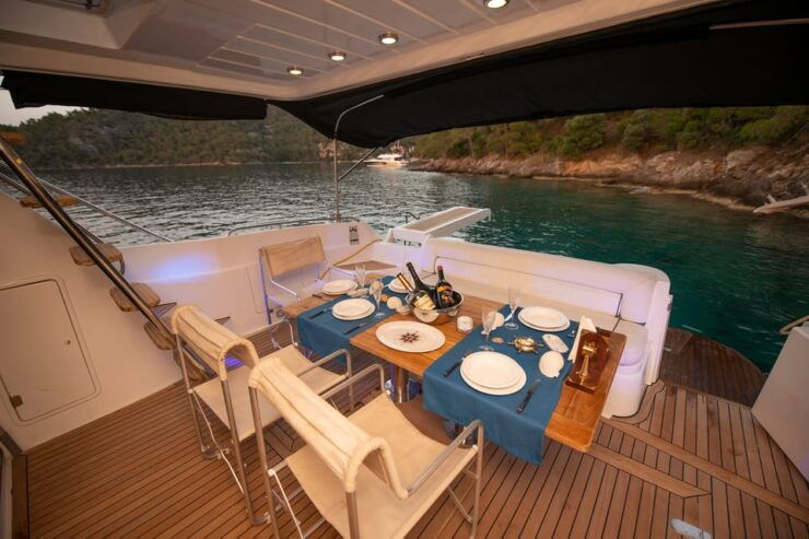 Bosphorus Sunset Cruise With a Luxury Private Yatch - Experience and Highlights