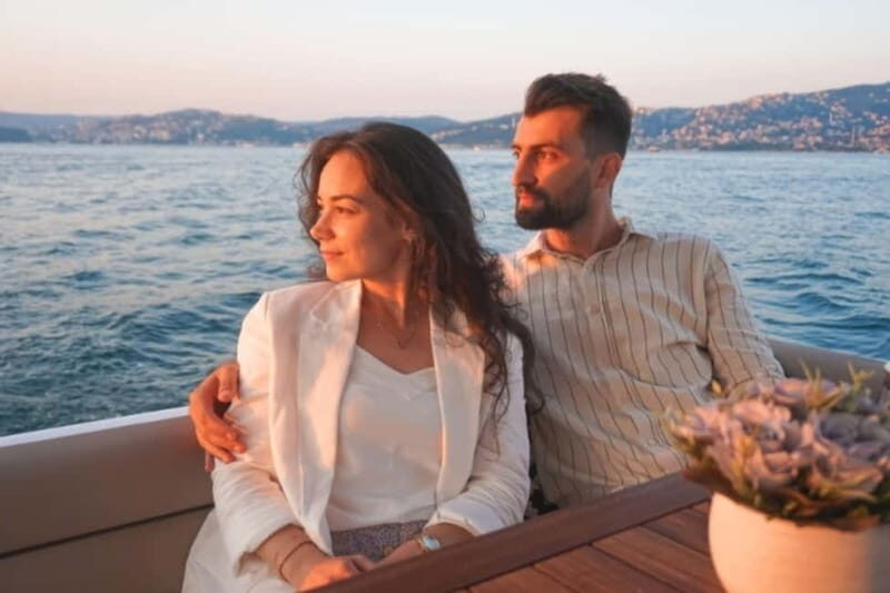 Bosphorus: Sunset Yacht Cruise with Guide, Snacks and Wine - What to Expect from the Bosphorus Sunset Cruise