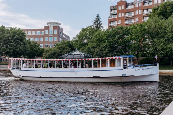 Boston: Charles River Sunset and Cocktail Cruise - Getting to the Cruise