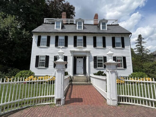 Boston: Guided Day Trip to Salem by Ferry With Witch Museum - Exploring Salems History