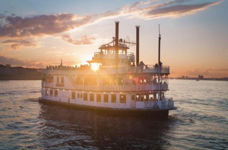 Boston Harbor: Full Moon Cruise With Champagne Option - Cruise Experience