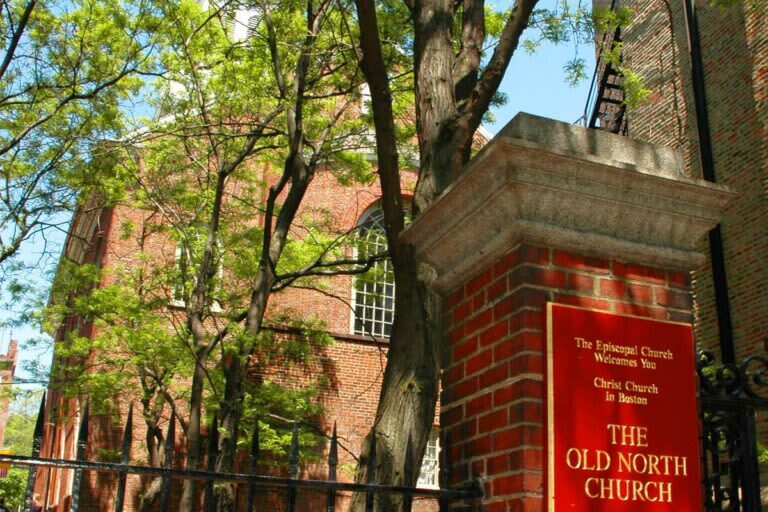 Boston Hop-On Hop-Off Trolley Trip - Old State House, Beacon Hill, and Boston Common
