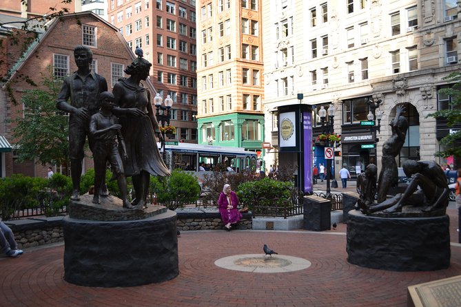 Boston Revolutionary War: at Your Own Pace. an Audiovisual Walking Tour. - Tour Features