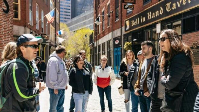 Boston Top 10 Freedom Trail & Cheers Landmark Tour - Boston Massacre Learning