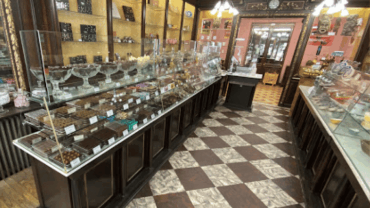 Bourg-En-Bresse Gourmet Food Walking Tour - Tour Highlights