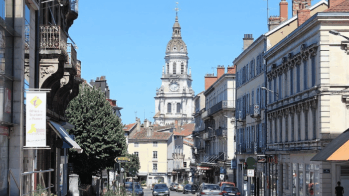 Bourg-En-Bresse Gourmet Food Walking Tour - Celebrating Culinary Heritage