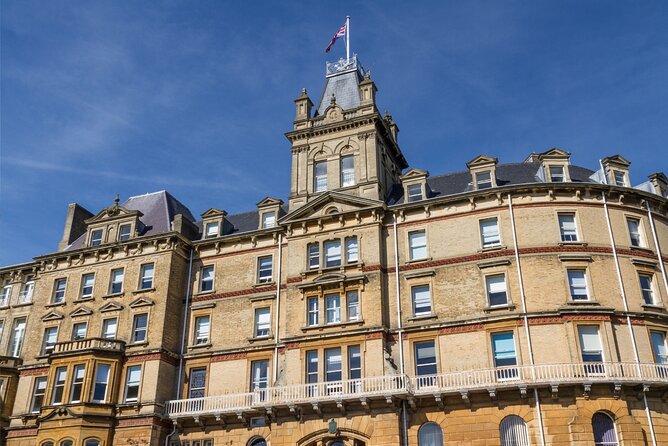 Bournemouth Scavenger Hunt and Sights Self-Guided Tour - Interactive Experience With the App