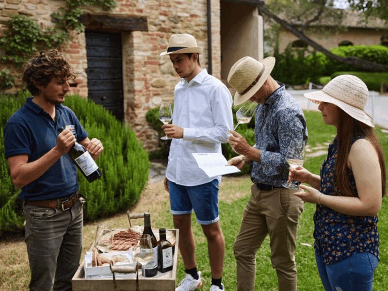 Boutique Winery Visit & 5 Organic Wine Tastings near Urbino - FAQ