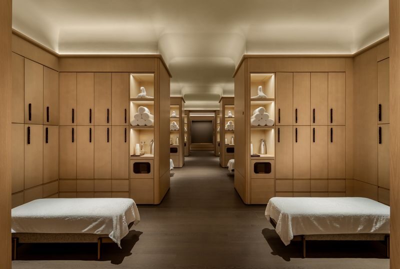 Boyu Hot Spring, Massage SPA, All-You-Can-Eat Fruit, Hundreds of Dishes | Luohu Guomao Branch - From bath area to massage room