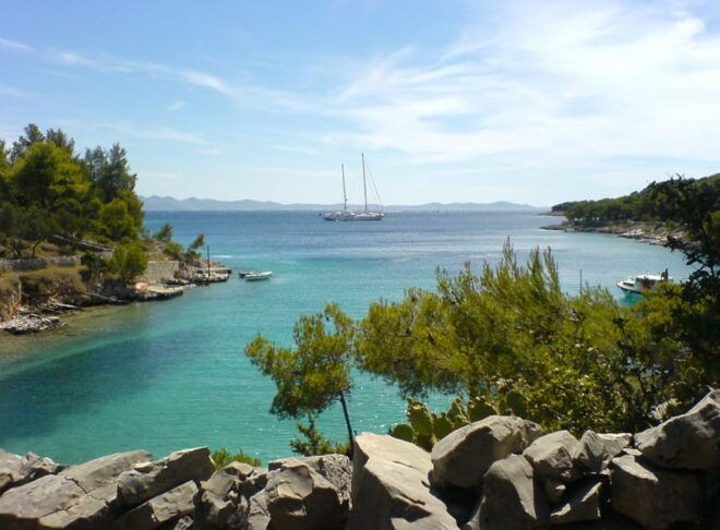 Brač - Bol and Milna - Inclusions