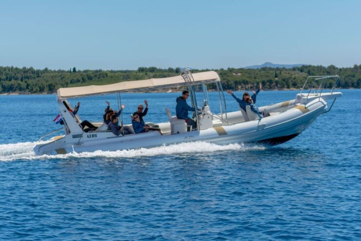Brač: Private Boat Tour to the Blue Lagoon & Trogir - Tour Destination: Brač