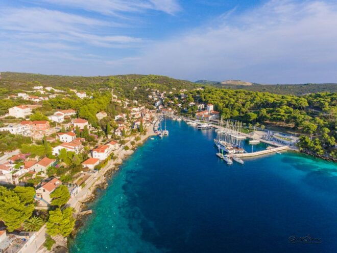 Brač: Private Boat Tour to the Blue Lagoon & Trogir - Pricing Information: Kč 24,934 per Group