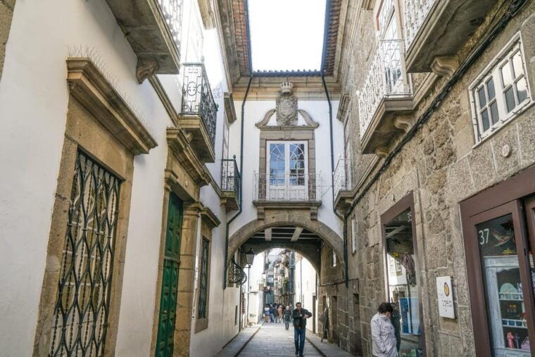 Braga and Guimarães Day Trip from Porto - FAQs
