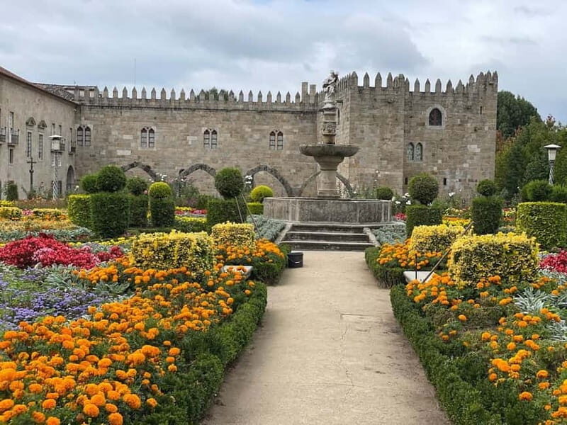 Braga: Centre Private Walking Tour w/ Thermal Spring Entry - The Experience: Tips & Practical Info
