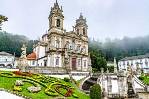 Braga: City Exploration Game and Tour - Exploring Bragas Landmarks