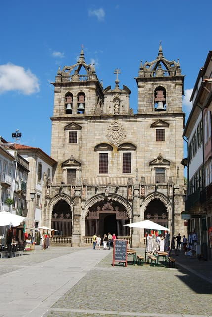 BRAGA E GUIMARÃES c/ Visit to a wine estate and wine tasting - The Value of This Tour