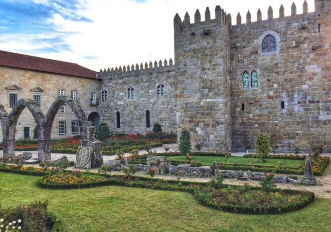 Braga: Explorial Pass, See All the City Highlights - Booking Your Experience